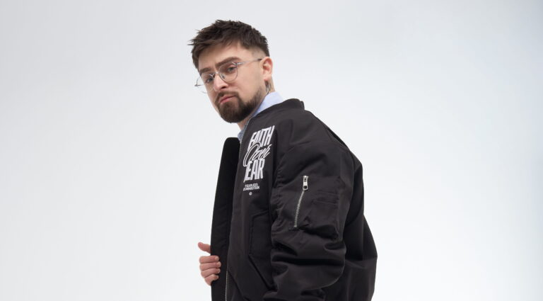 JULIK розчулив новою піснею про любов і поділився особистою історією