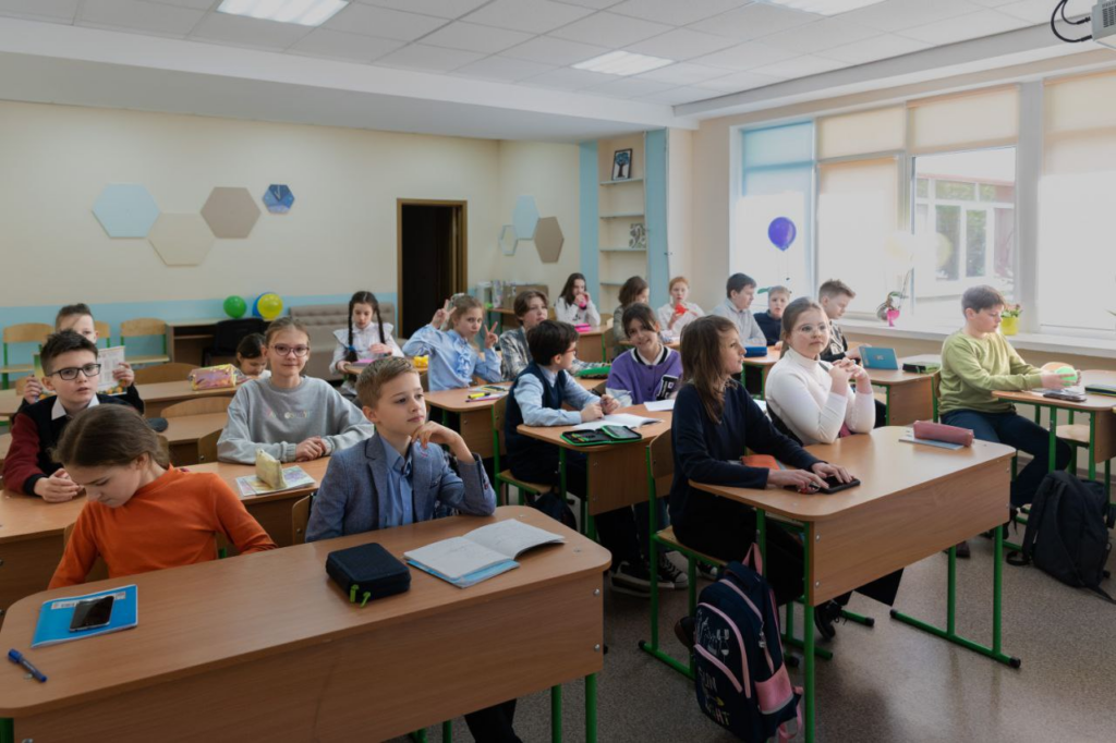 МОН змінило правила поділу класів на групи: враховуватимуть інтереси учнів