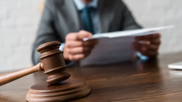 На Рівненщині судитимуть чоловіка, який за гроші отримав фіктивну посаду викладача для відстрочки